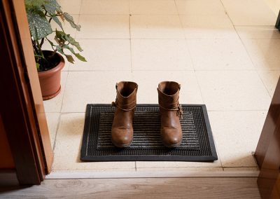 Vente et installation de plancher de céramique dans Lanaudiere / Entrepôt Couvre Plancher et Decor situé à Mascouche